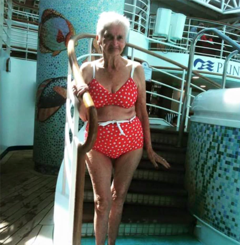 12 Sassy Seniors Who ROCK Their Swimsuits