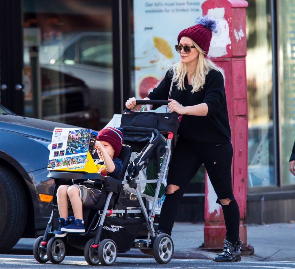 Celeb Moms Dressed Like Kids Hilary Duff