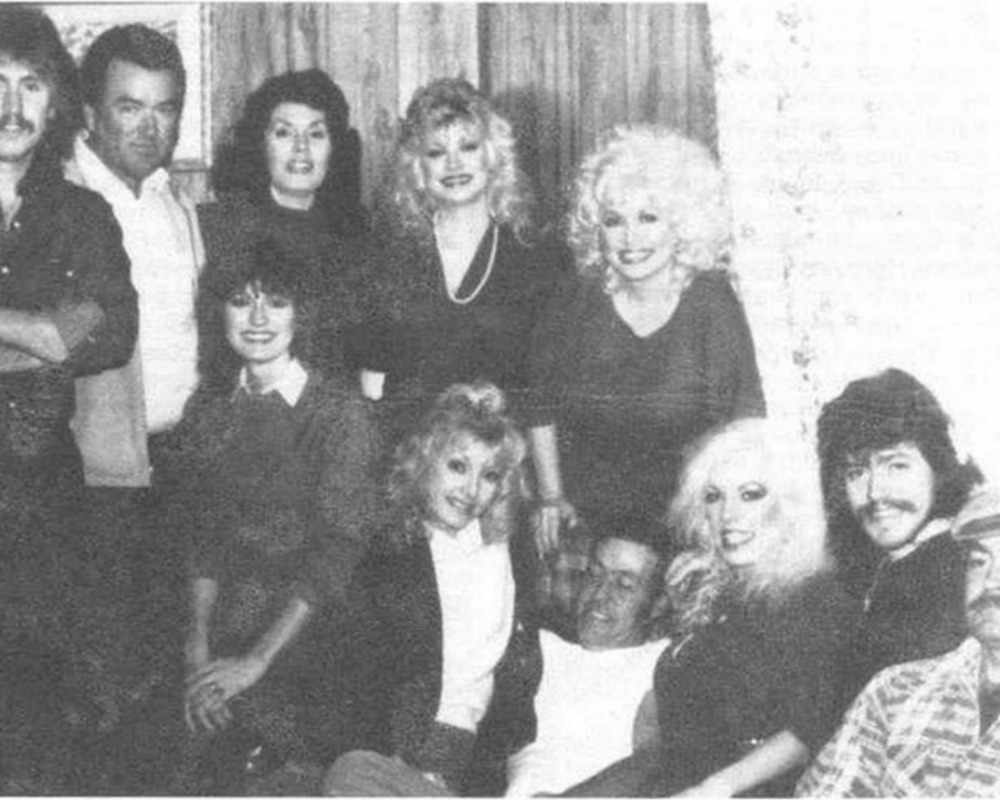 Celebrity Sibling Dolly Parton