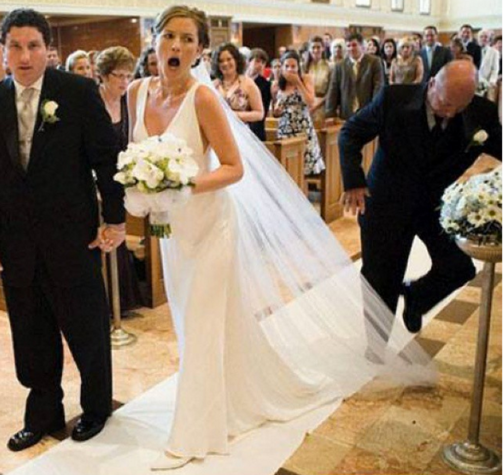 Cute Funny Wedding Photo 11
