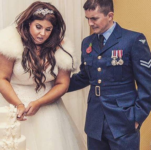 Cute Funny Wedding Photo 4