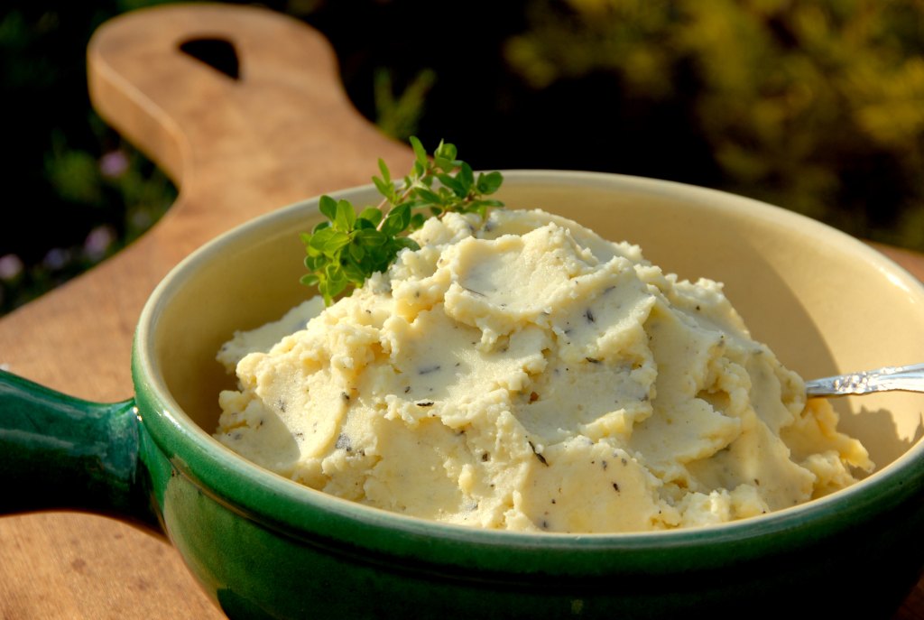 Essential Oil Dish 4