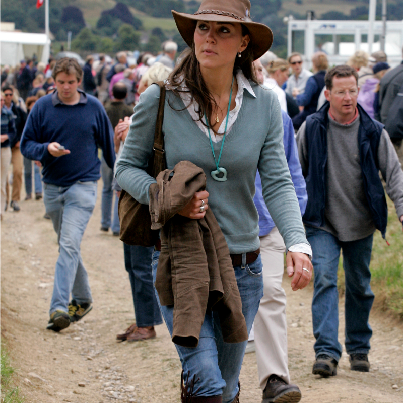 Kate Middleton Casual Outfit Cowgirl Hat Jeans