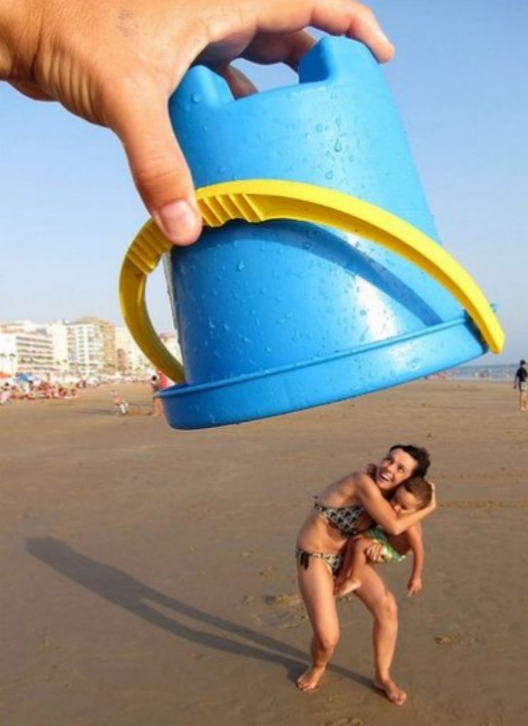 Beach Illusions Giant Pail