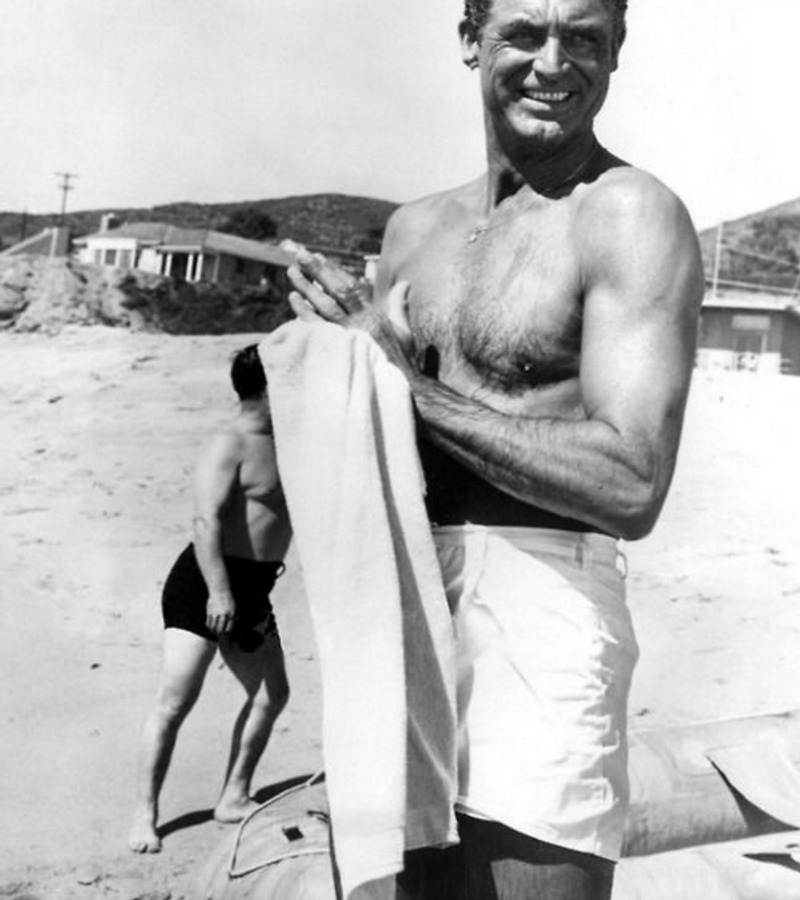 Celebrity Beach Photos Cray Grant