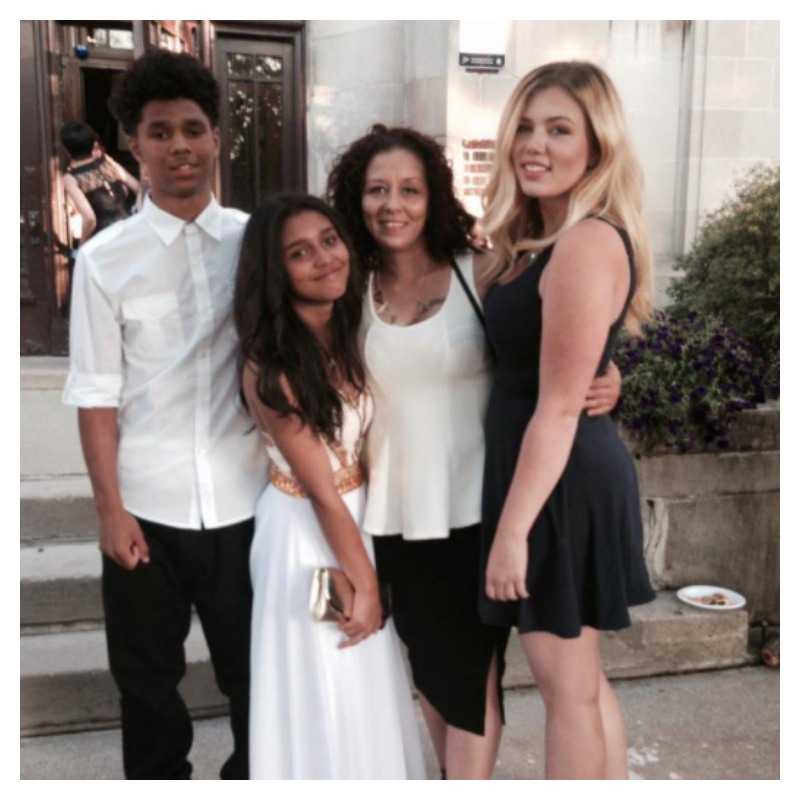 Funny Family Photos Blonde Lighter