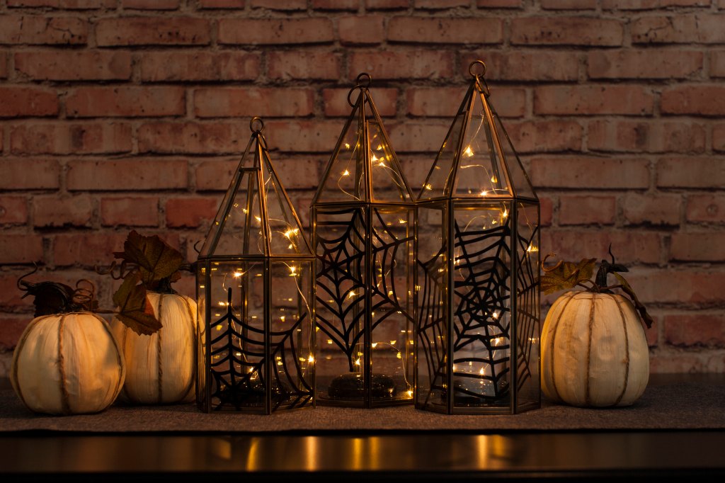 Spider Web Lanterns