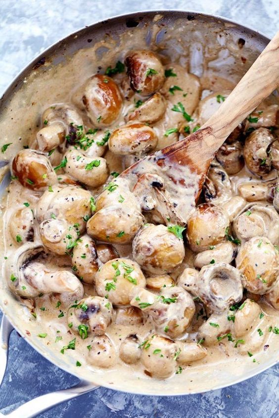 Thanksgiving Side Dishes Creamy Garlic Parmesan Mushrooms