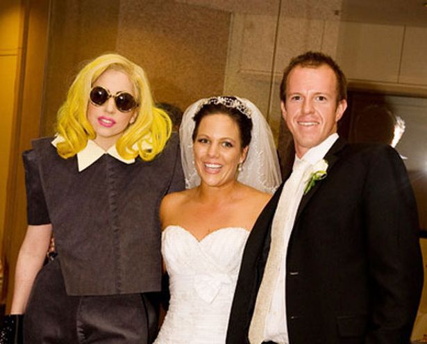 Gaga Crash Wedding