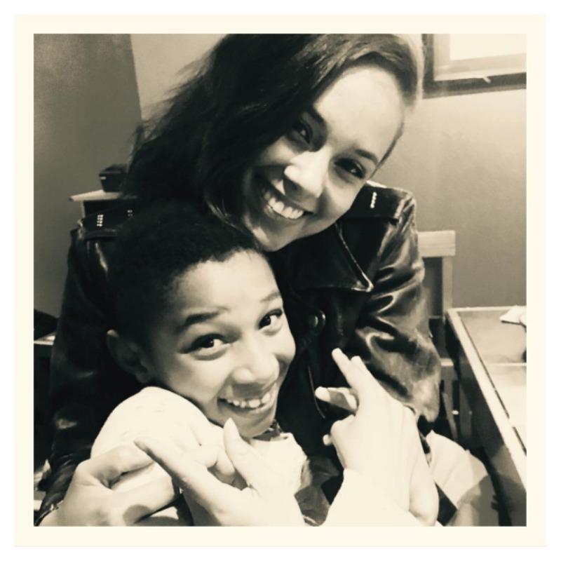 Celebrities Without Makeup Alicia Keys