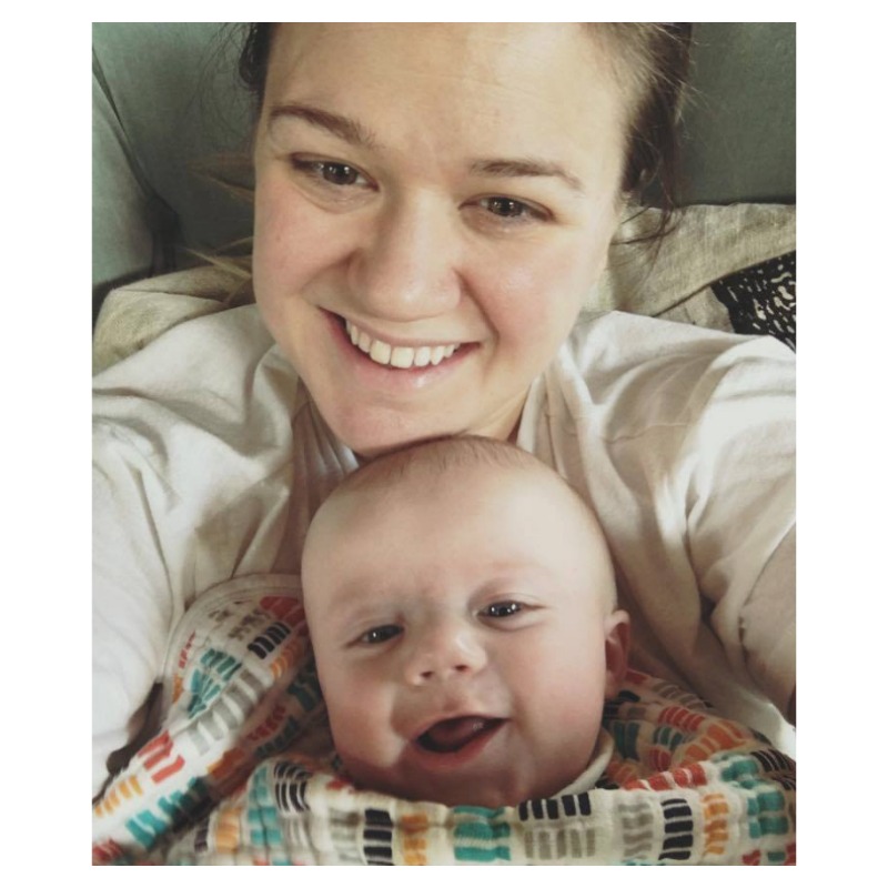 Celebrities Without Makeup Kelly Clarkson