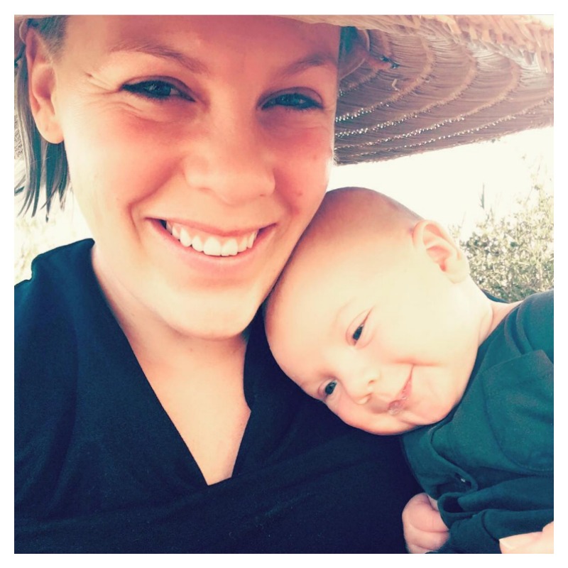 Celebrity Moms Without Makeup Pink