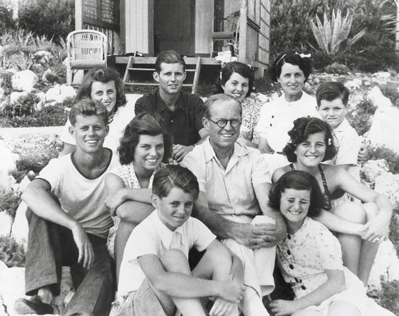 00-kennedy-family.jpg