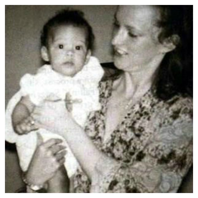 Celebrities As Babies Alicia Keys