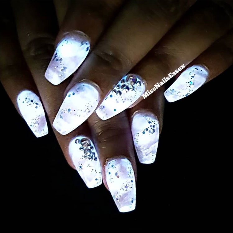 glow in the dark nails with designs