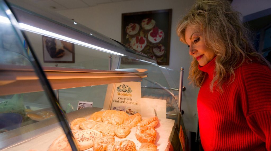 stella parton dolly parton