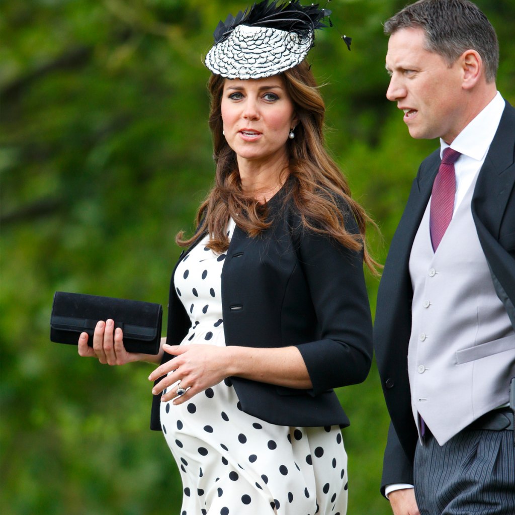 Pregnant Kate Middleton Photos
