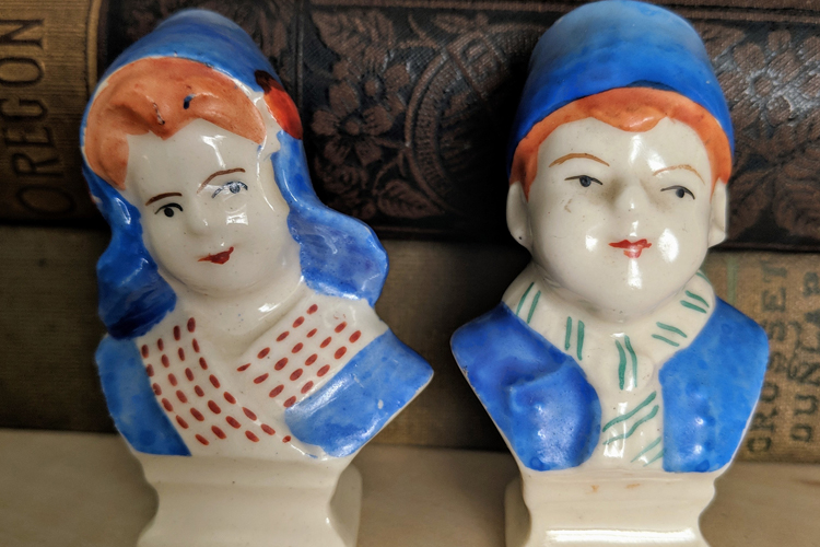 Salt And Pepper Shakers Cute Dutch Boy Girl Commerce