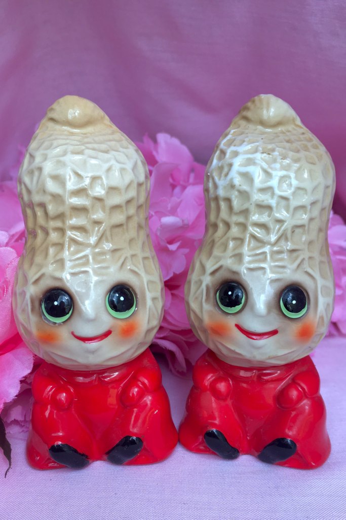 Salt And Pepper Shakers Cute Peanuts