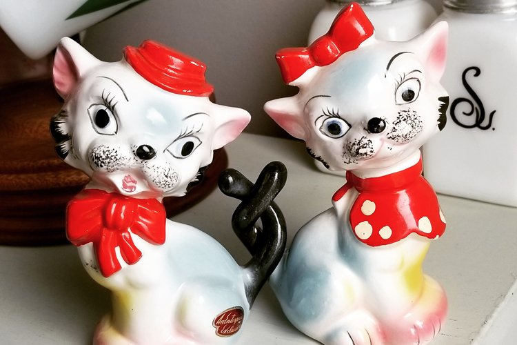 Salt And Pepper Shakers Cute Vintage Cats