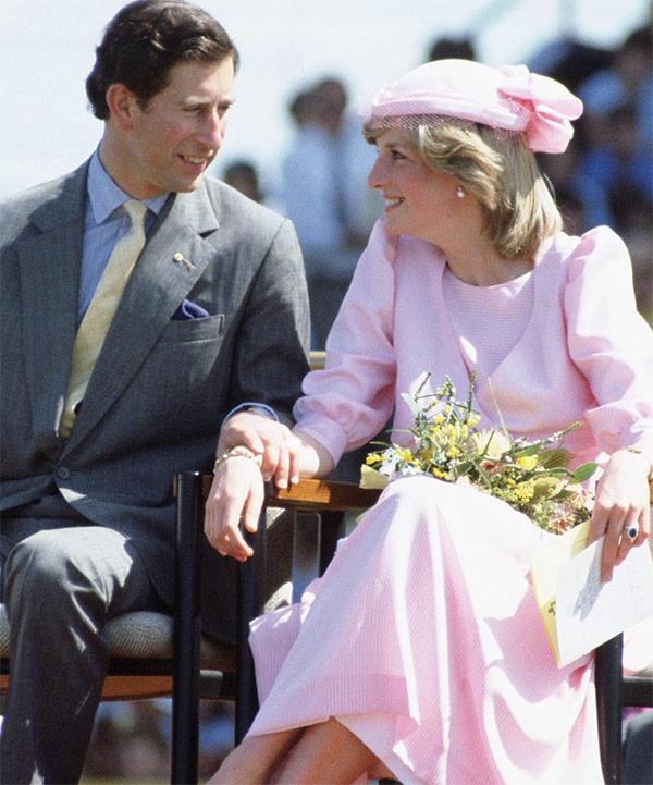 This Treasure Trove of Rare Diana Photos Reminds Us Why She's Queen in ...