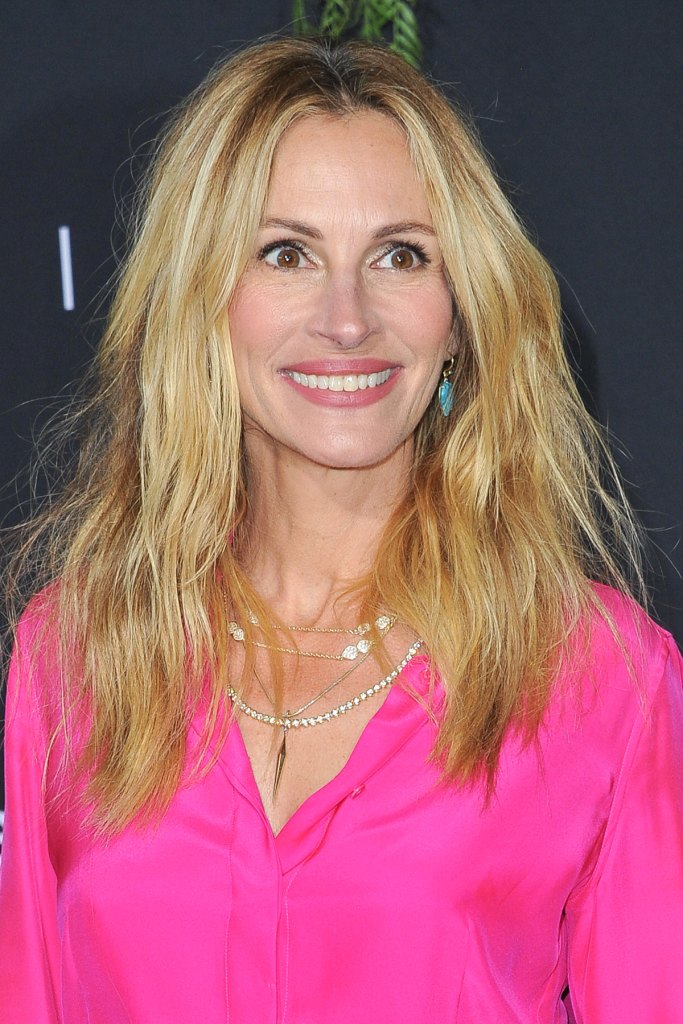 Best Mid Length Hairstyles For Over 50 Julia Roberts