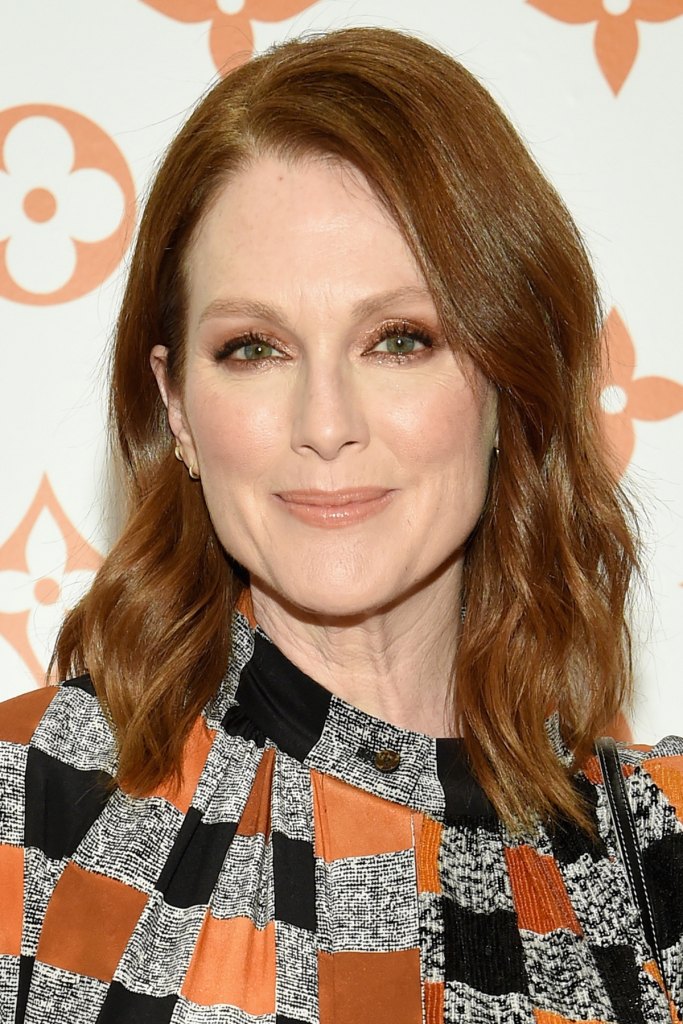 Best Mid Length Hairstyles For Over 50 Julianne Moore