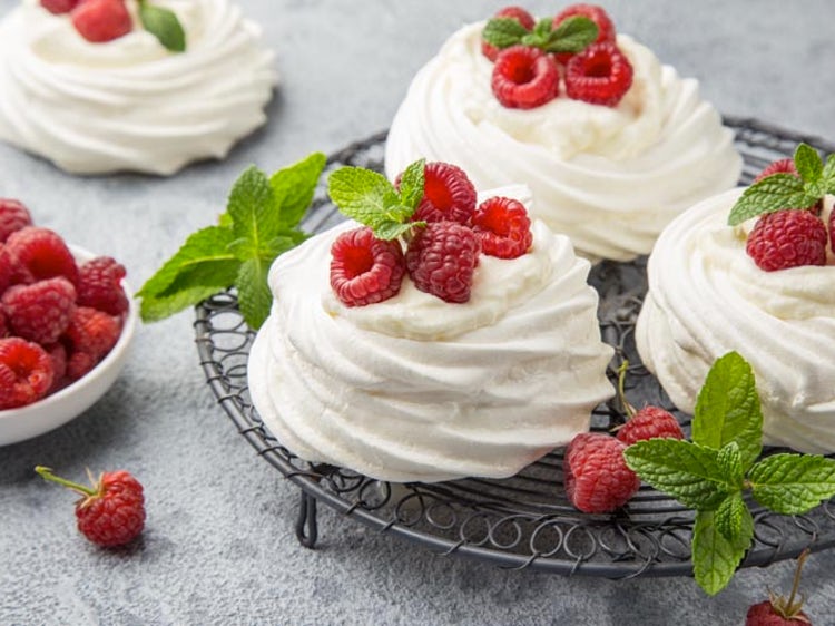 Mini Berry Pavlova