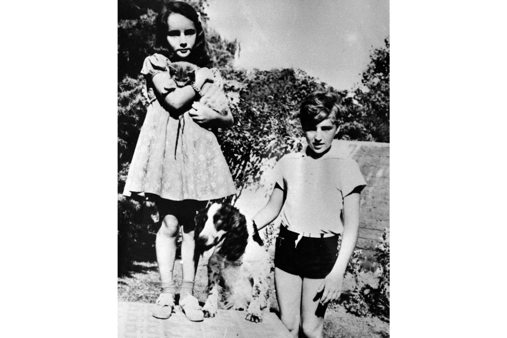 Young Elizabeth Taylor