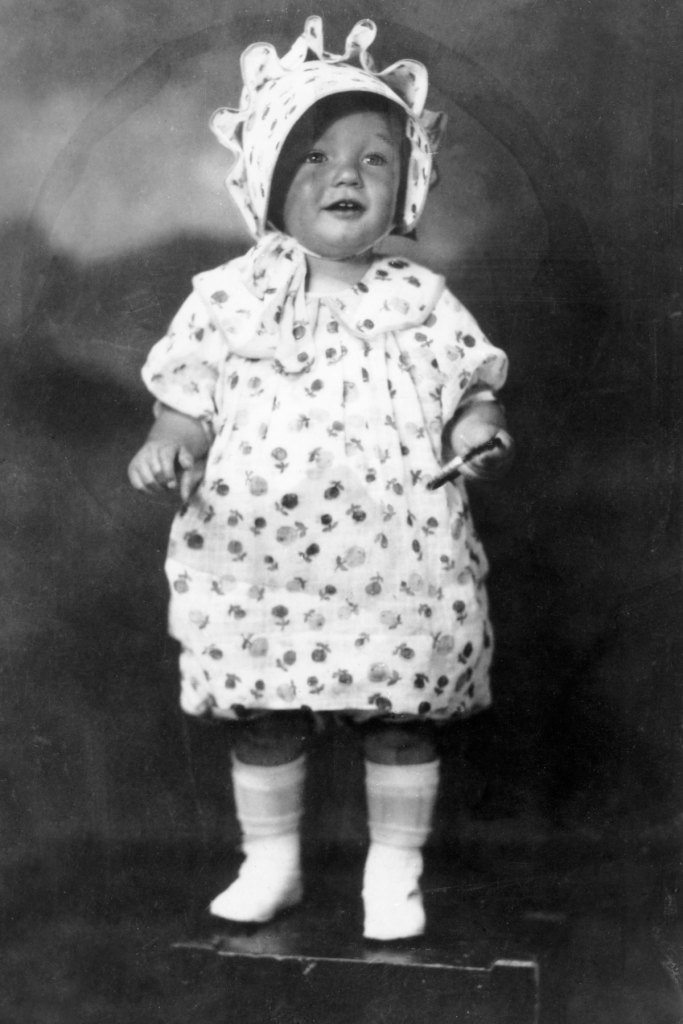 Marilyn Monroe Young 11