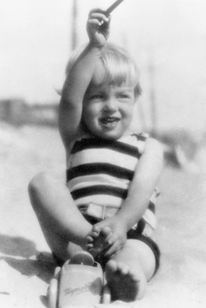 Marilyn Monroe Young 12