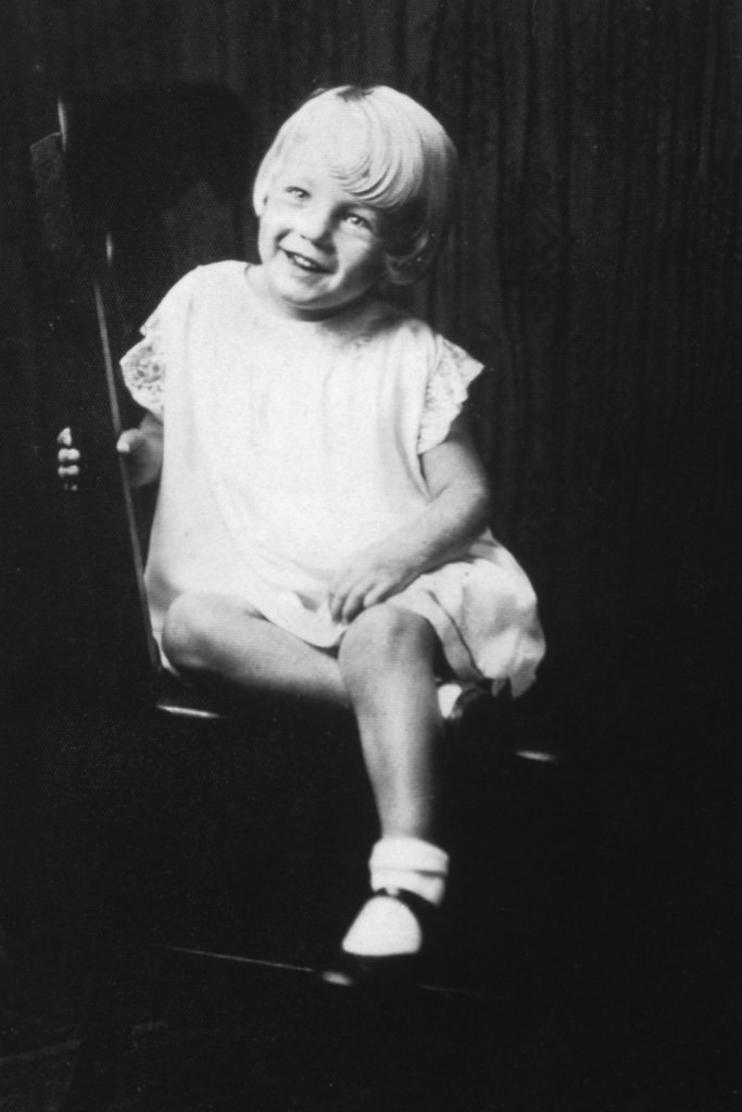 Marilyn Monroe Young 8