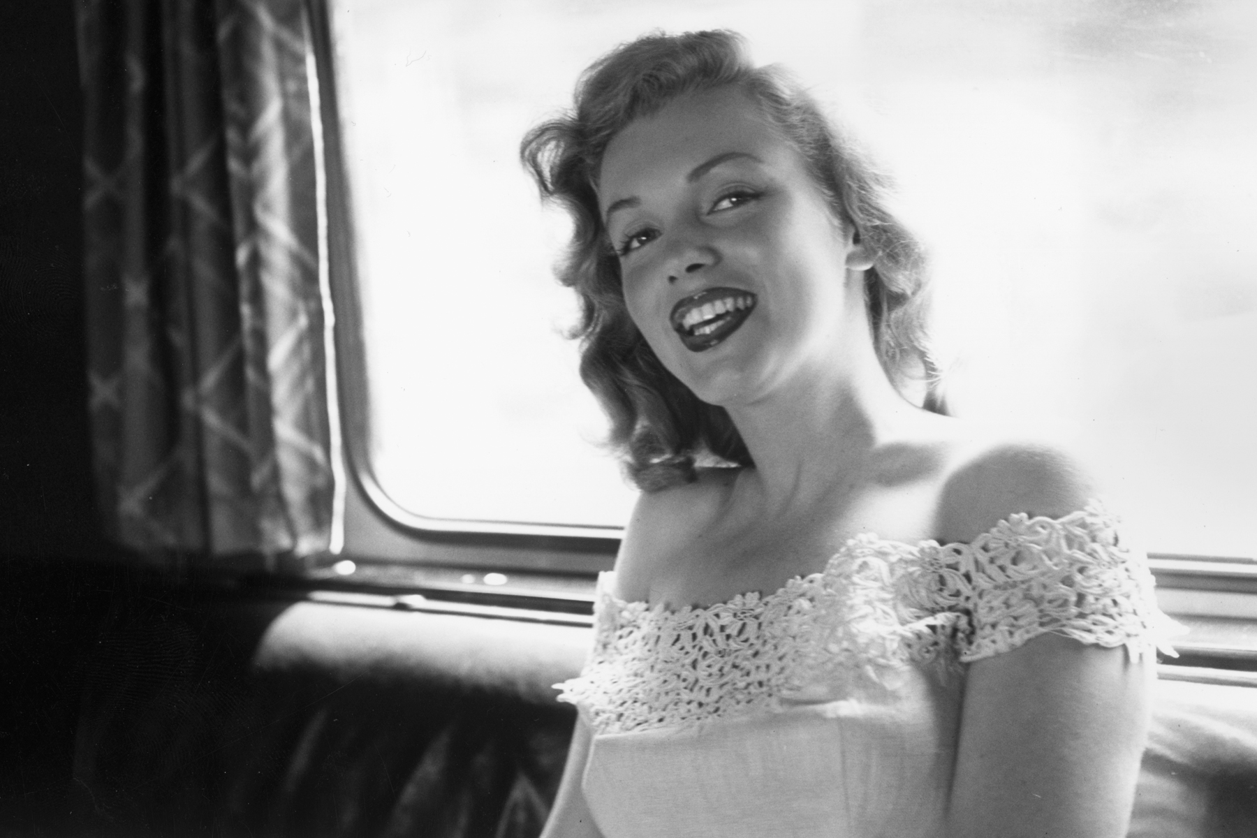 marilyn-monroe-young-9.jpg