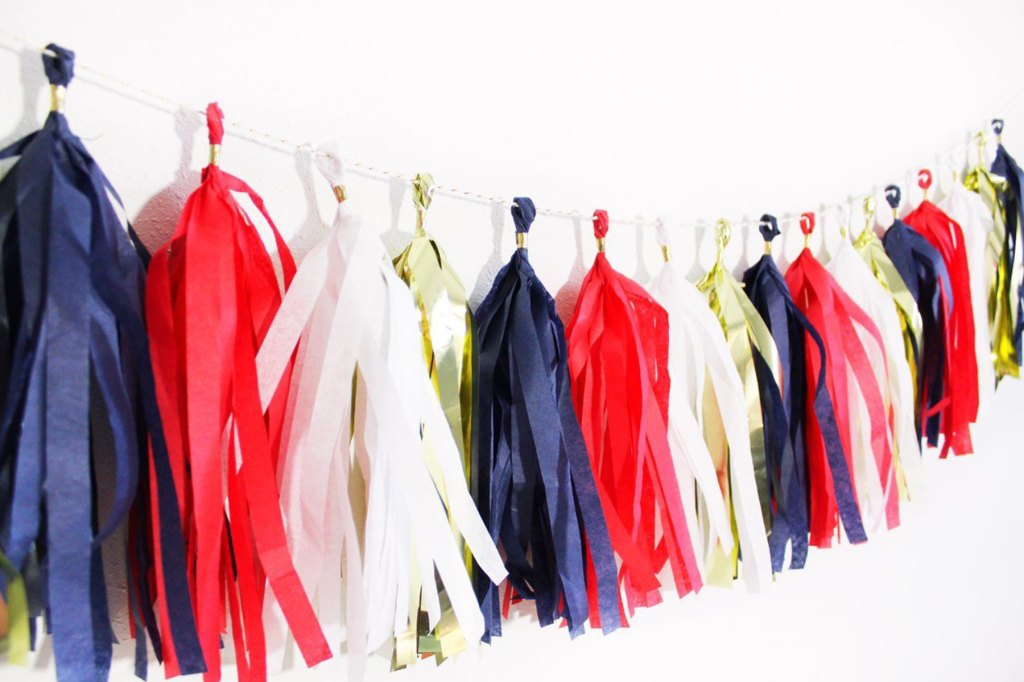 Fourth of July Banners Tassels