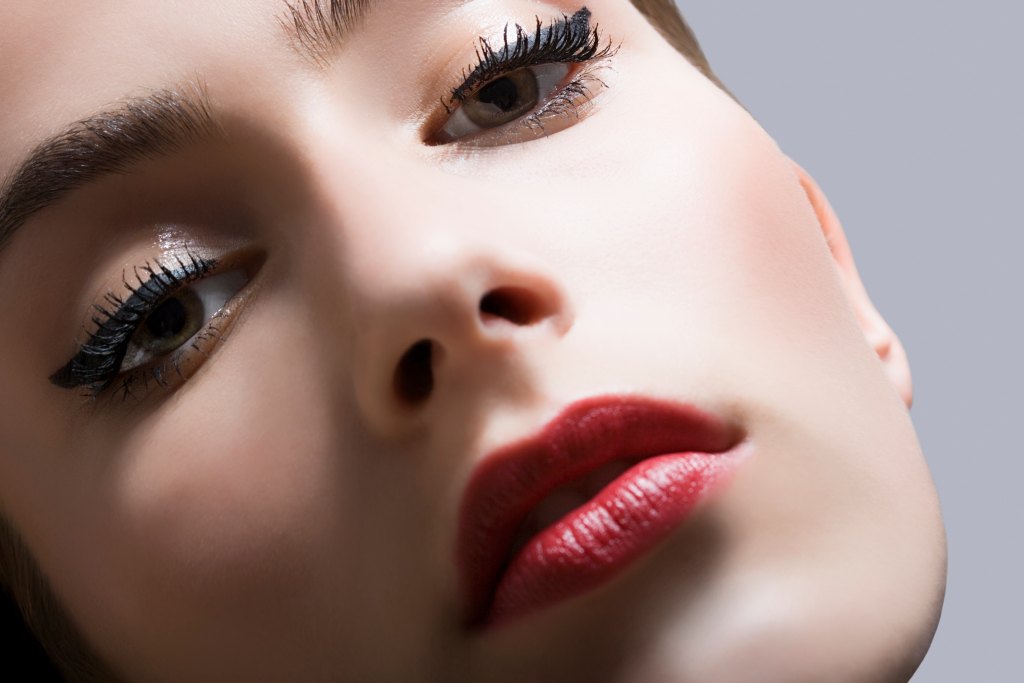 Using Petroleum Jelly on Eyelids