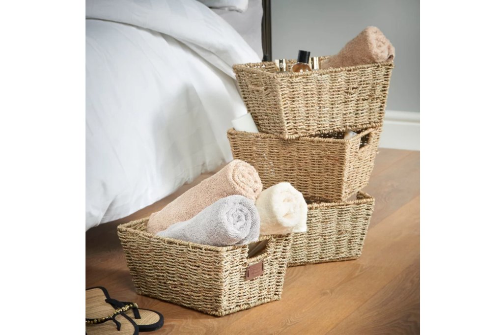 Small Cabin Decor Ideas Woven Baskets