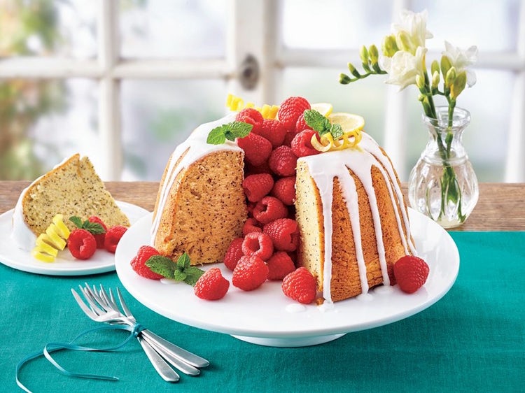 Lemon Poppy Seed Bundt Cake