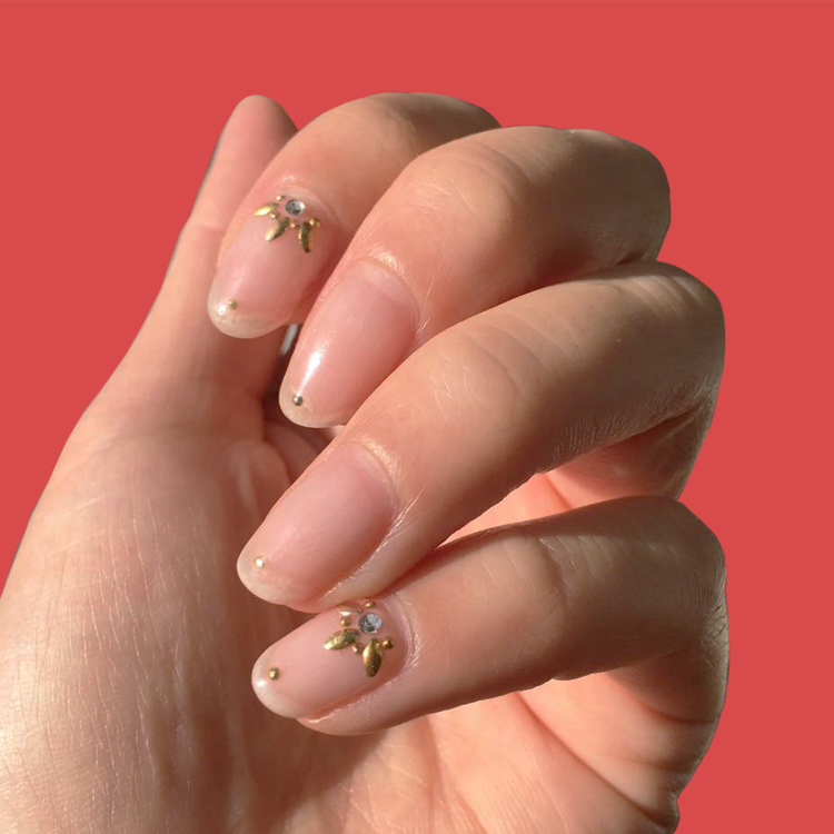 30+ Neutral Nail Inspo — Topknots and Pearls