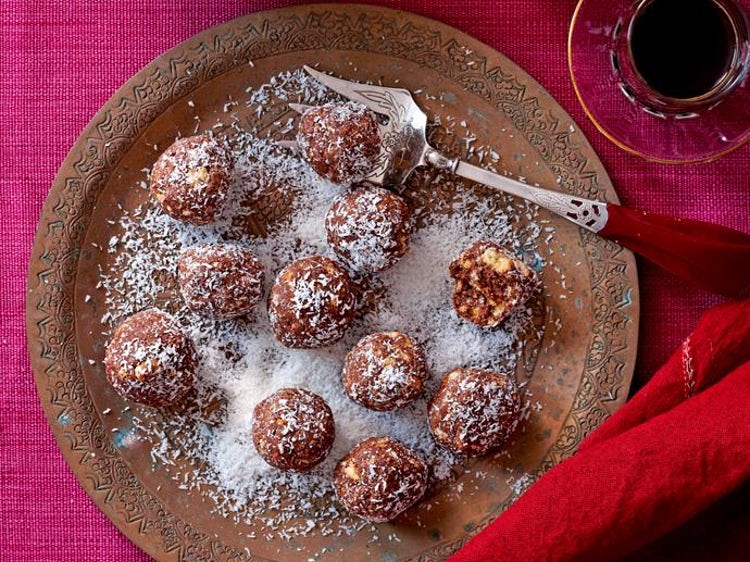 Easy Peasy Chocolate Balls