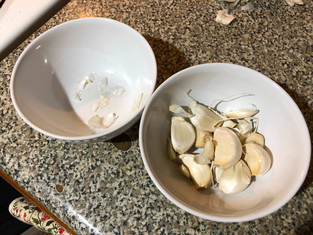 how to peel garlic