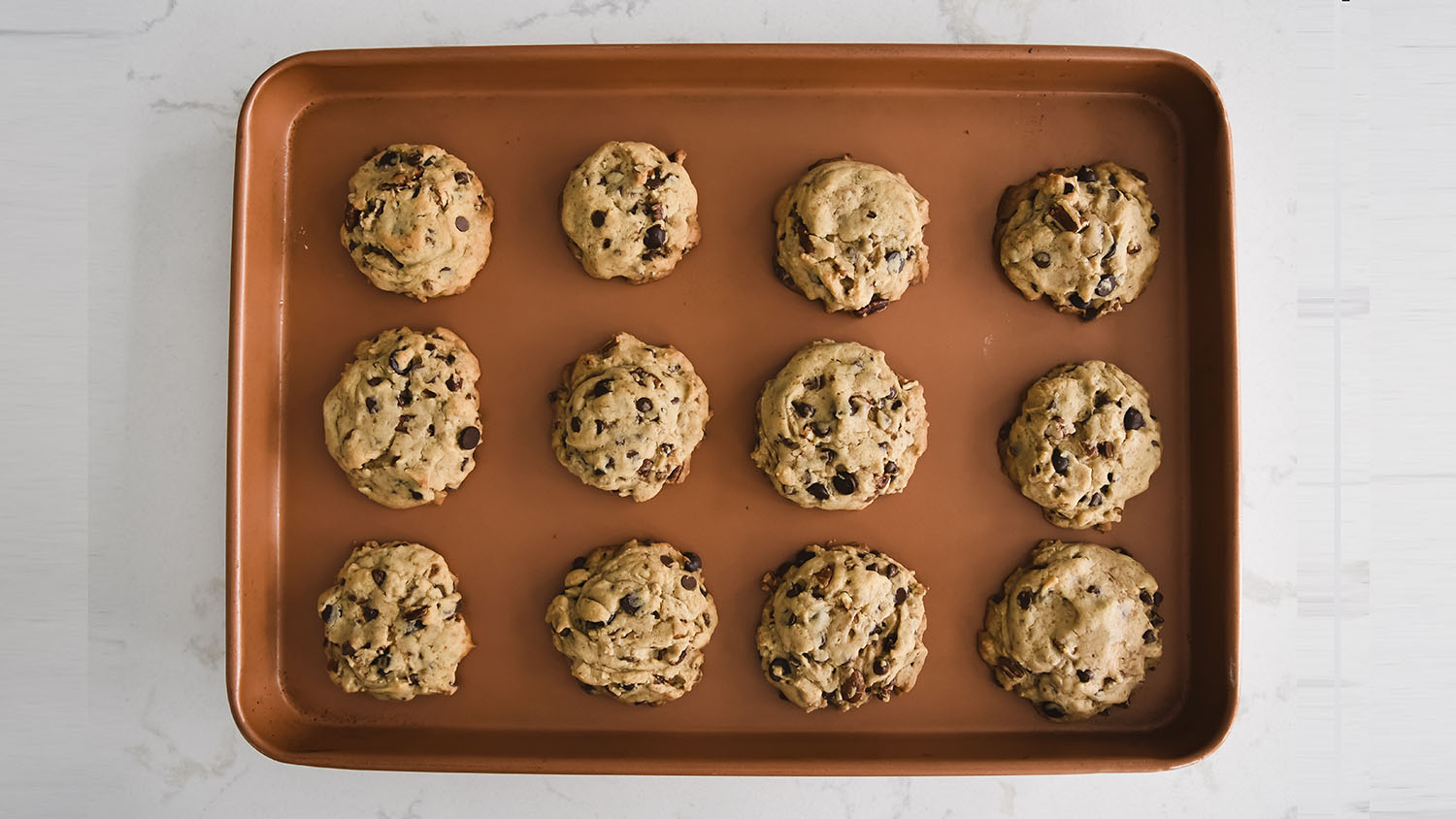 The 8 Best Cookie Sheets for Baking in 2021