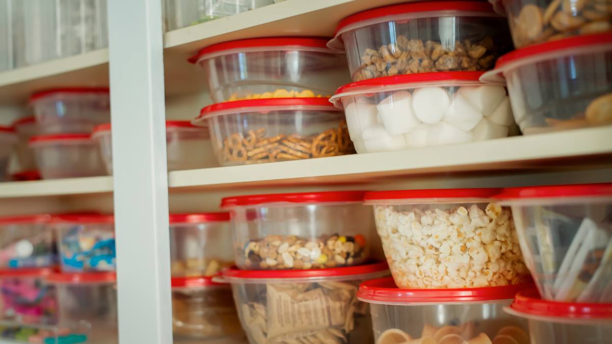 How to Organize Tupperware No Matter Where You Store It - Vimarsana News