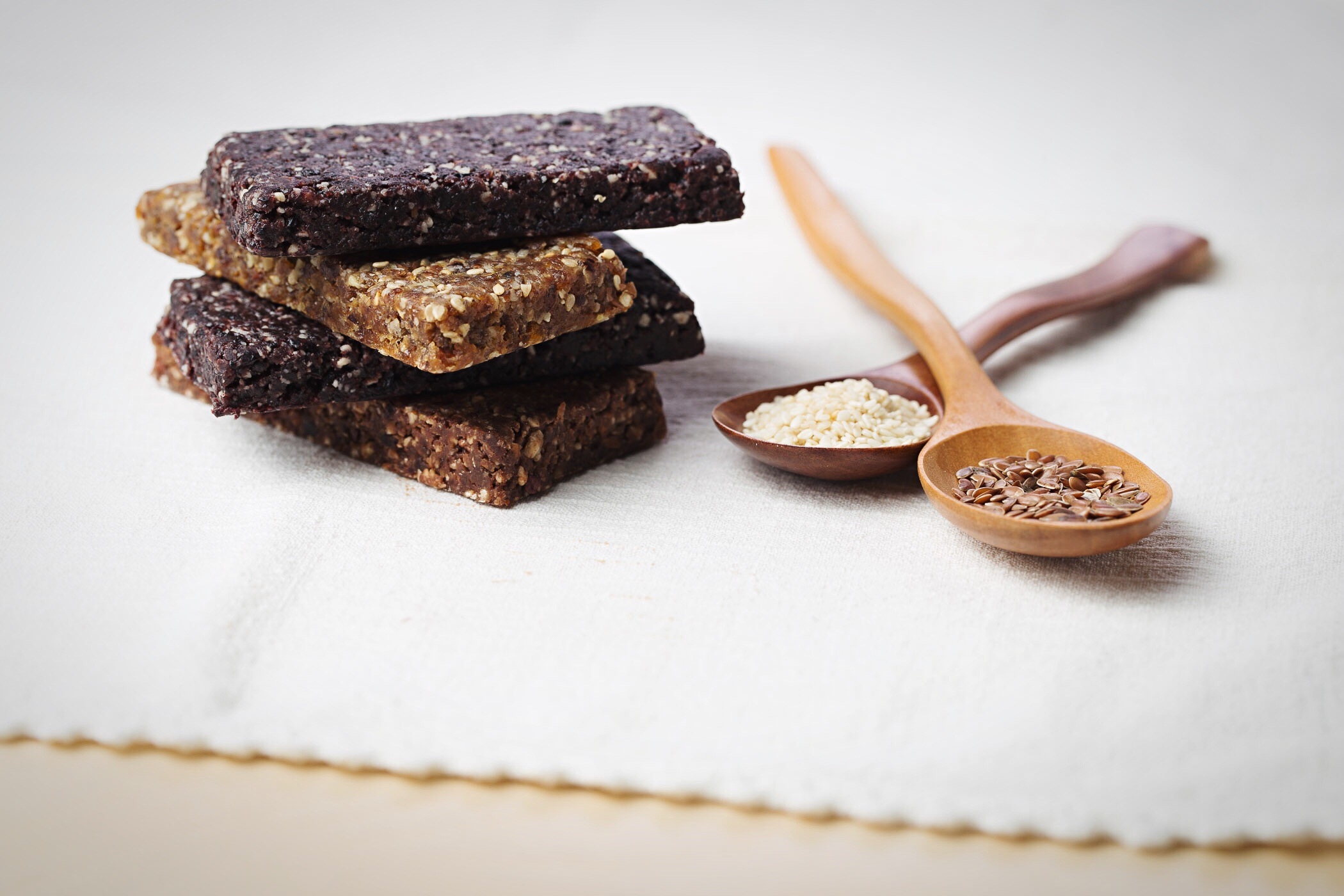 10 Healthy Snacks for Diabetes and Blood Sugar Control | Woman's World