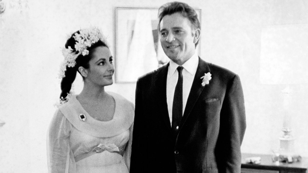 Elizabeth Taylor and Richard Burton at their first wedding
