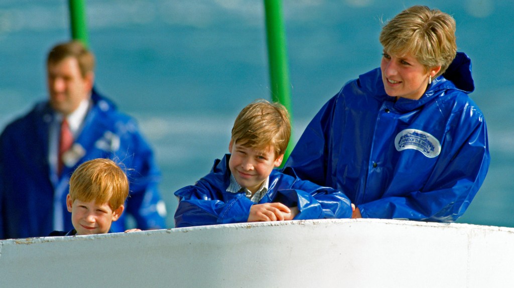 Princess Diana with young William and Harry at Niagara Falls
