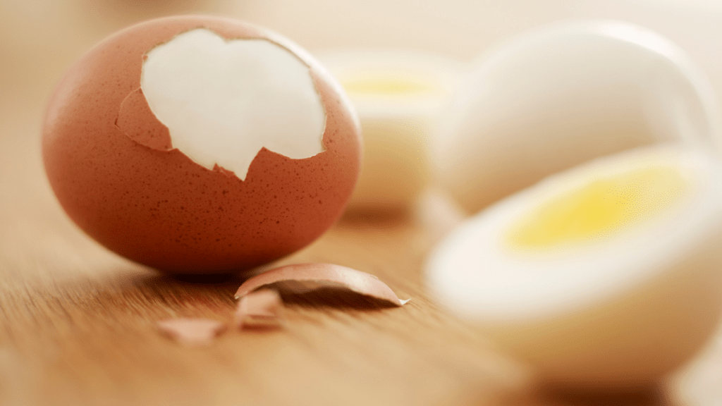 Her Zaman Mükemmel Olan Sert Haşlanmış Yumurta Nasıl Yapılır?