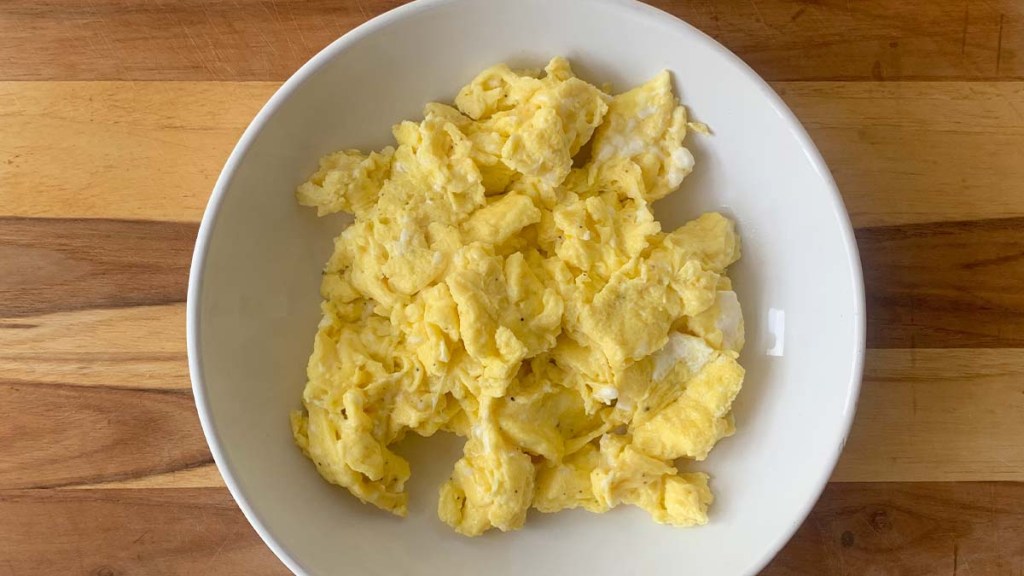 Lemony scrambled eggs