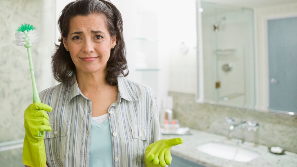 How To Make Your Bathroom Smell Good: 6 Tricks