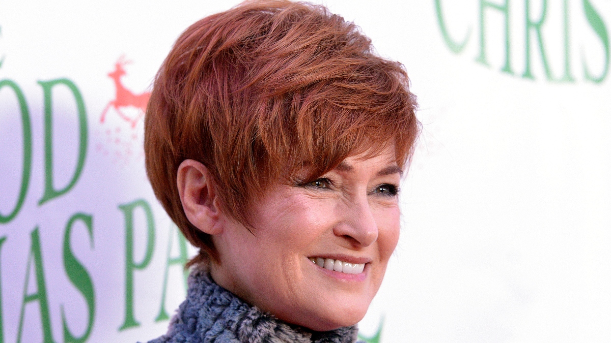 Carolyn Hennesy with a cropped pixie age-defying haircut