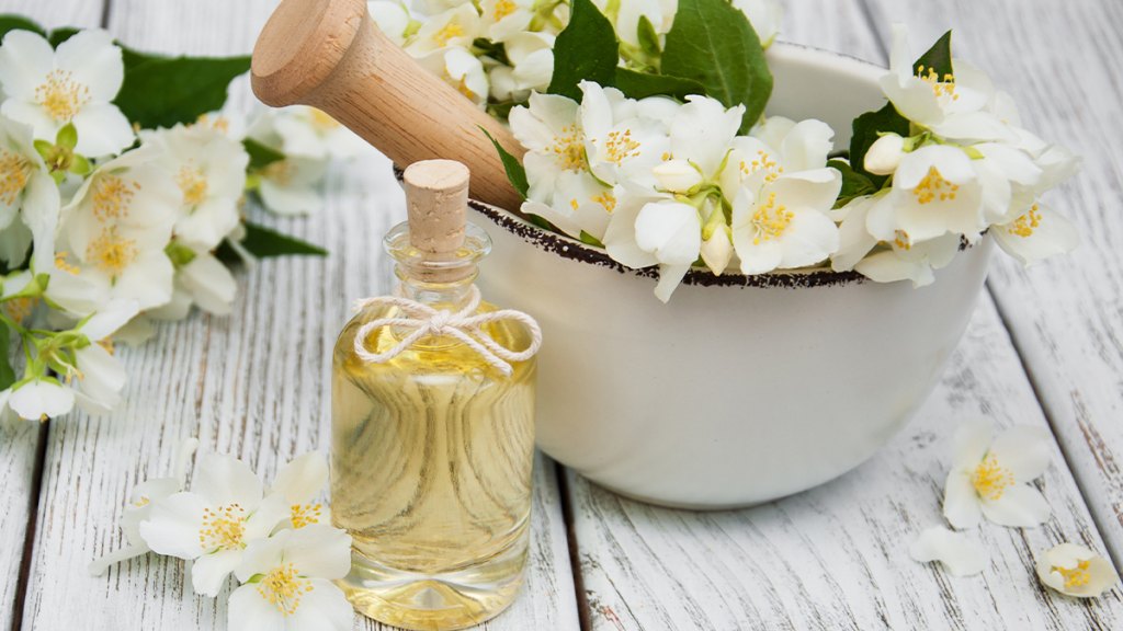 Jasmine Essential OIl